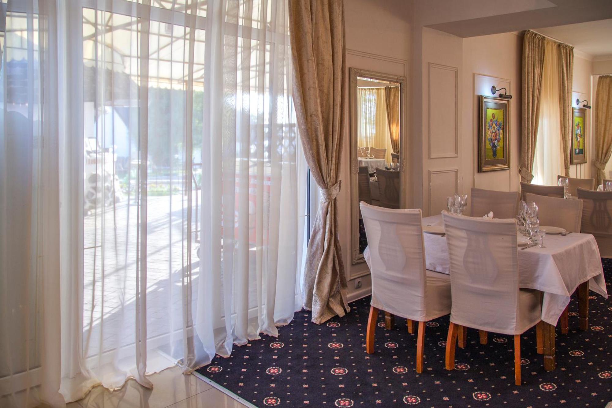 Mayak Resort Kam'yani Potoky Ngoại thất bức ảnh