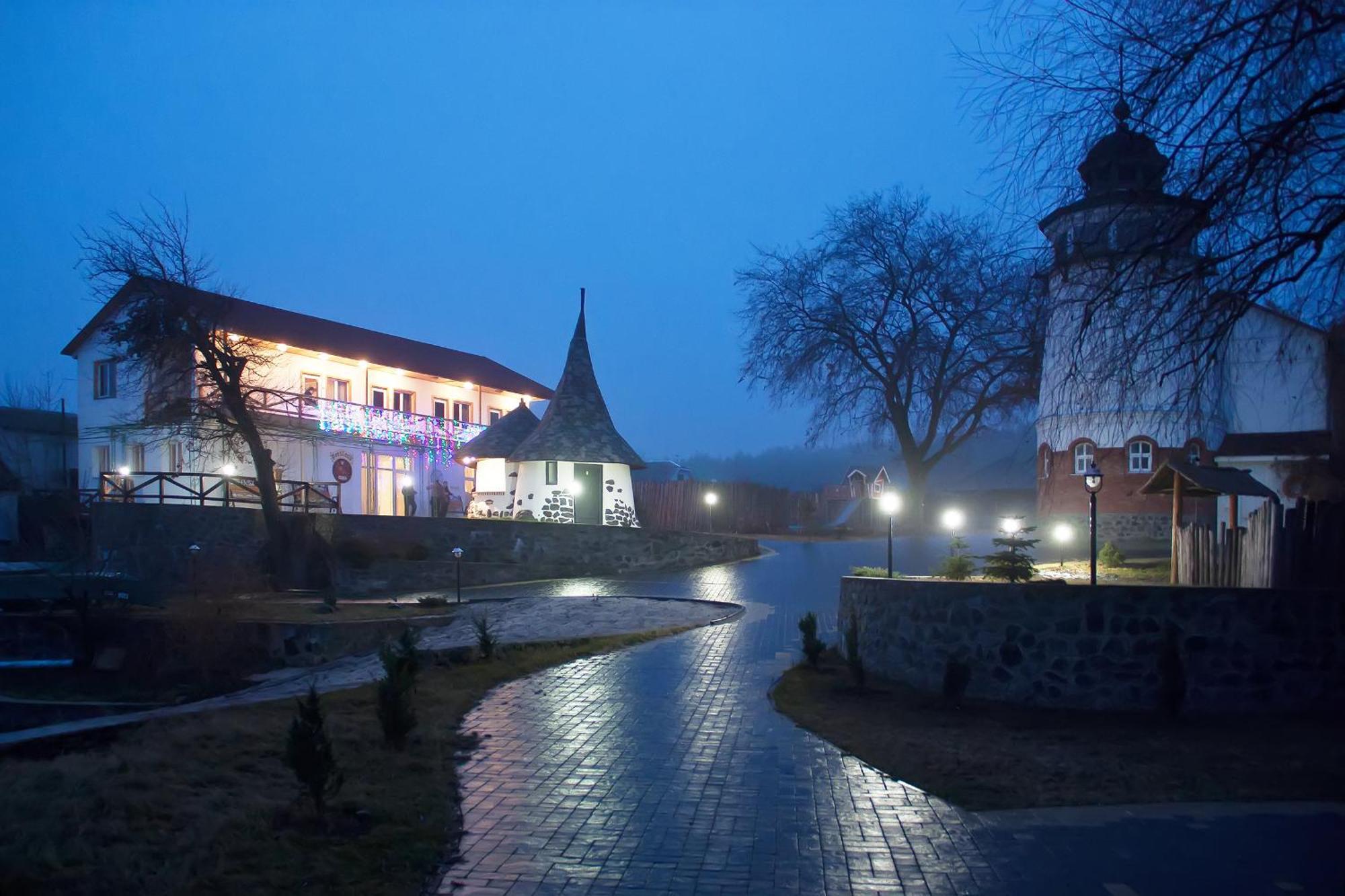 Mayak Resort Kam'yani Potoky Ngoại thất bức ảnh