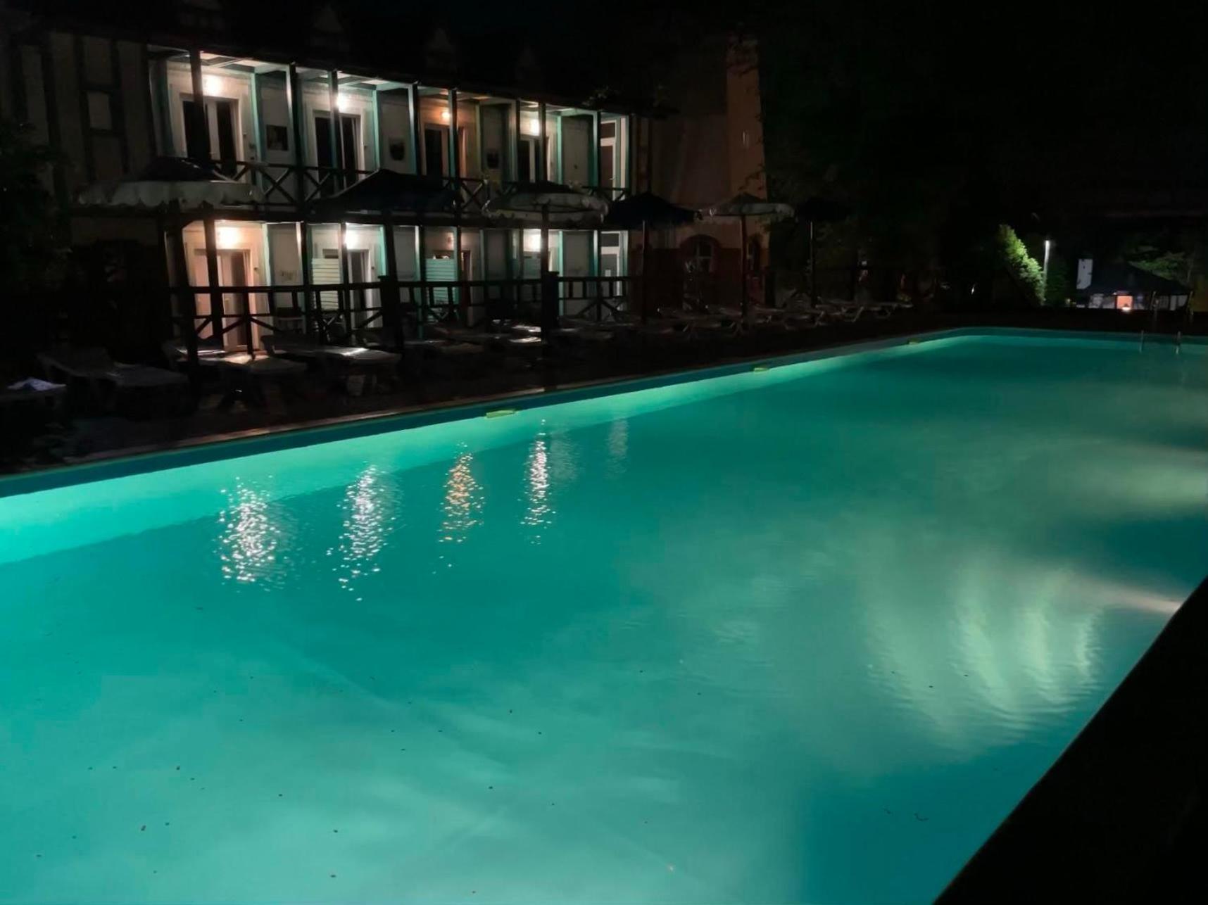 Mayak Resort Kam'yani Potoky Ngoại thất bức ảnh